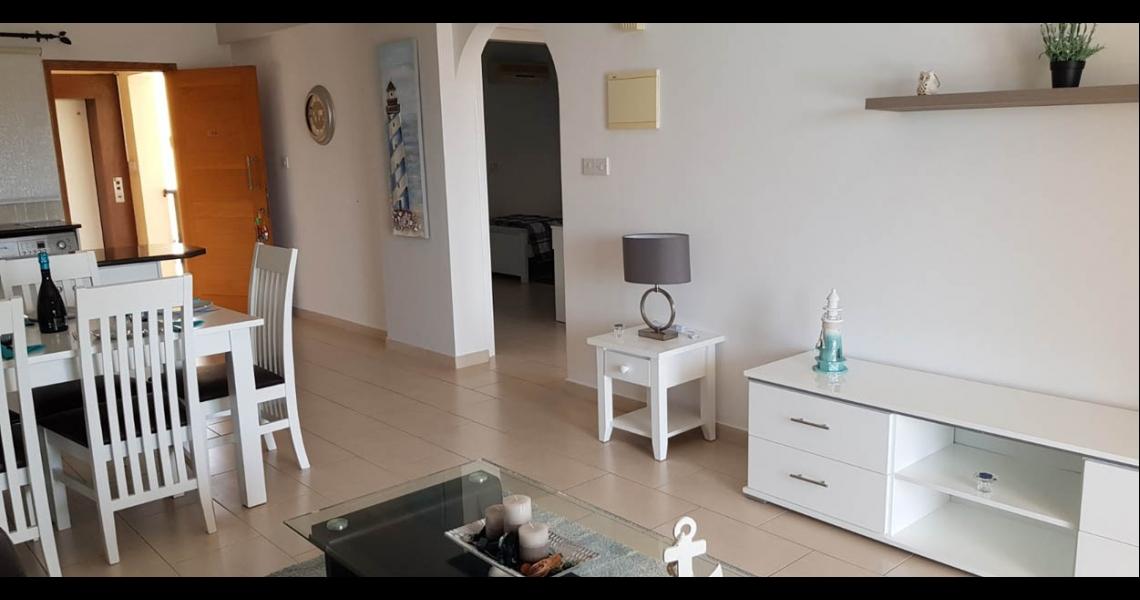 Luxury 2-Bedroom Apartment on Tombs of Kings, 350m to sea — photo 20 of 20