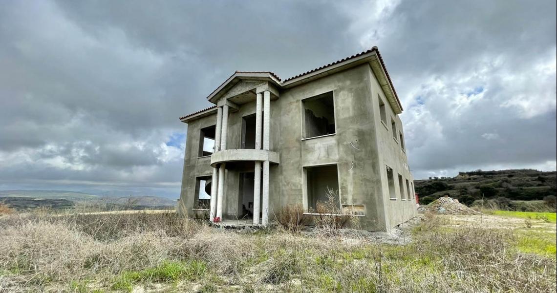 3-Bedroom Country mansion for completion — Paphos