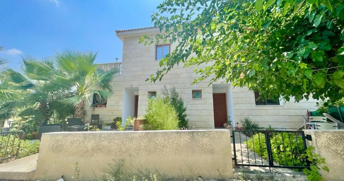 Super sized 2-3 Bedroom House near Airport Timi Region — Paphos