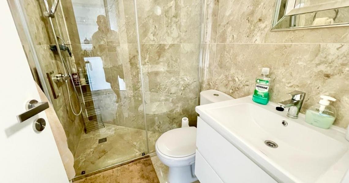 STUNNING Luxury three bedroom apartment near to new marina with unobstructed views — photo 13 of 17