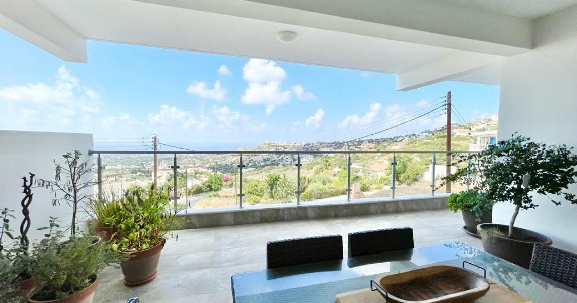 STUNNING Luxury three bedroom apartment near to new marina with unobstructed views — Paphos