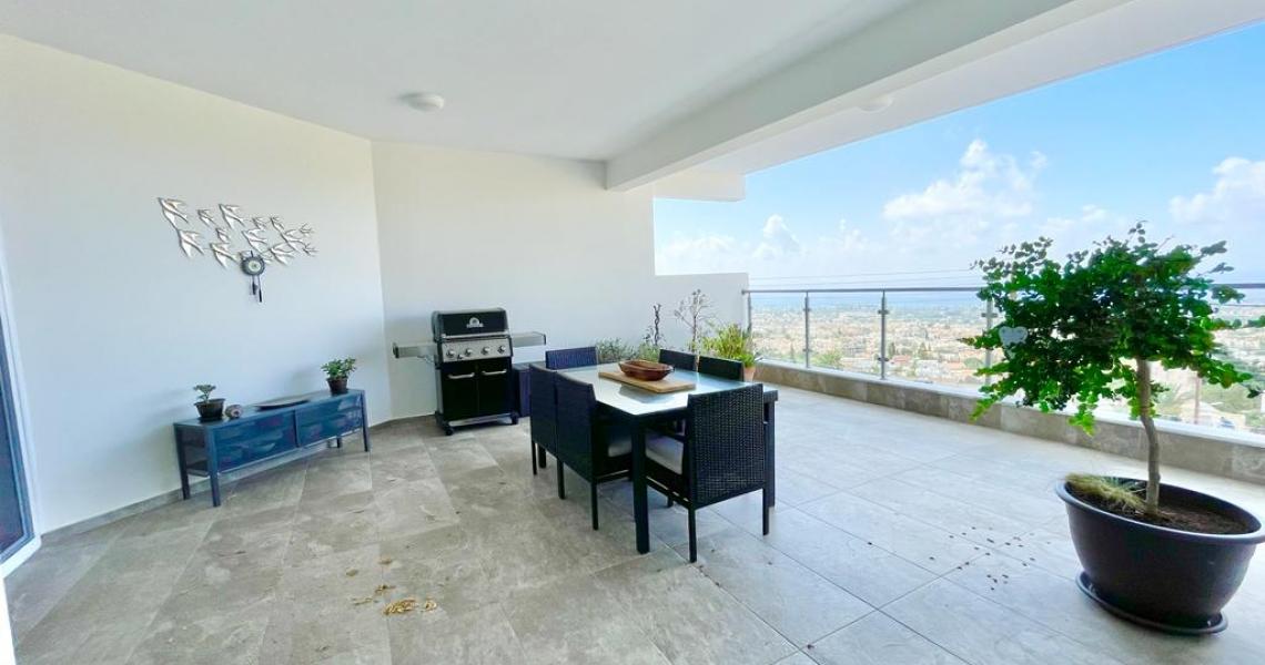 STUNNING Luxury three bedroom apartment near to new marina with unobstructed views — photo 4
