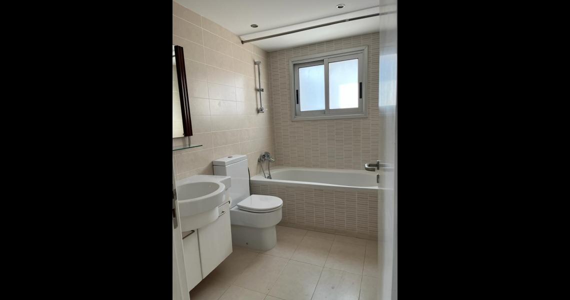 Quality 2-bedroom Upper floor apartment, Limassol — photo 12 of 16