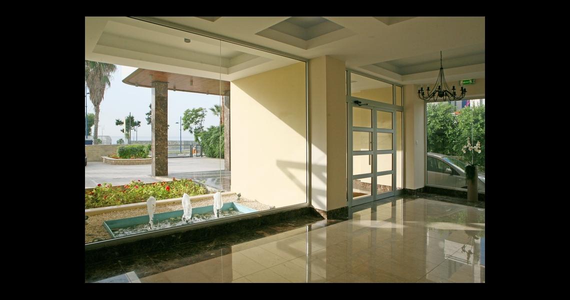 Two-bedroom apartment on the sandy beach — photo 18 of 25