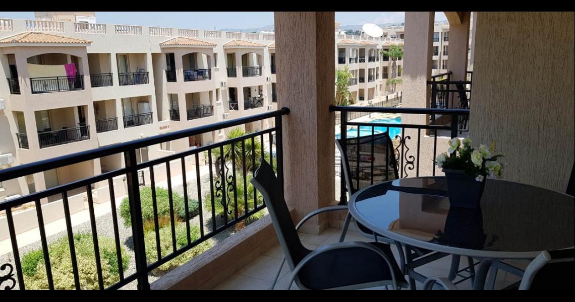 Top floor two-bedroom corner apartment with panoramic sea views — photo 8 of 18