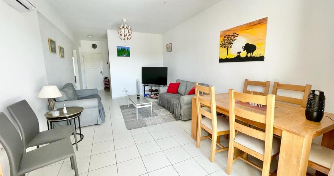 Large 3-Bedroom Family Home — photo 10 of 11
