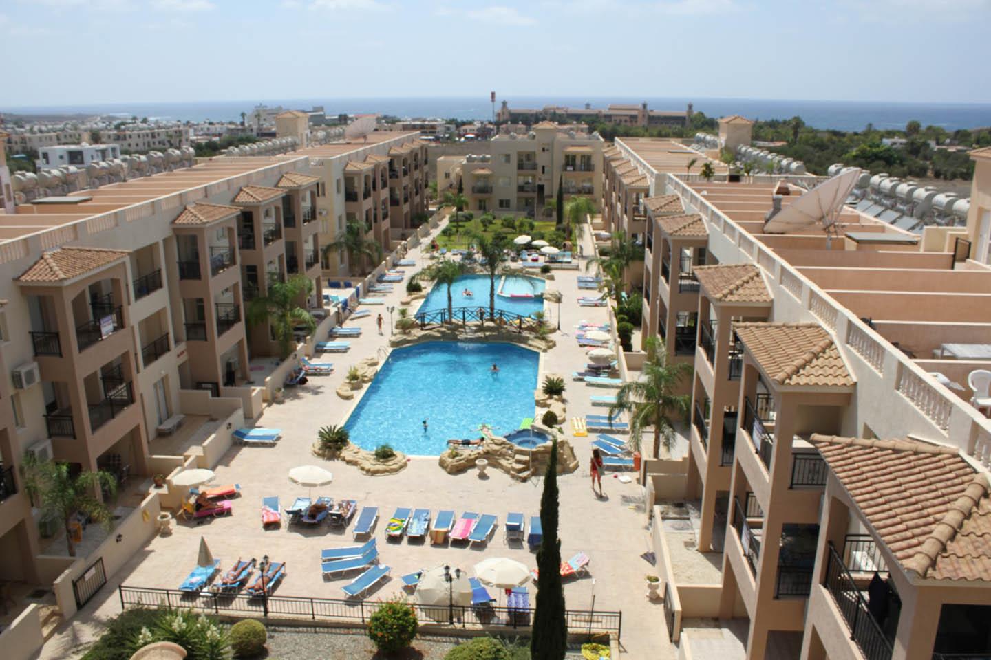 Third floor recently renovated two-bedroom luxurious apartment for sale — Paphos