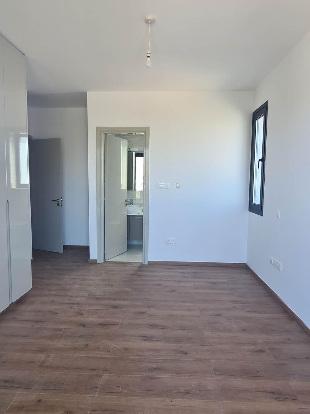 Large 3-Bedroom Penthouse, NEW, Paphos — photo 11 of 25