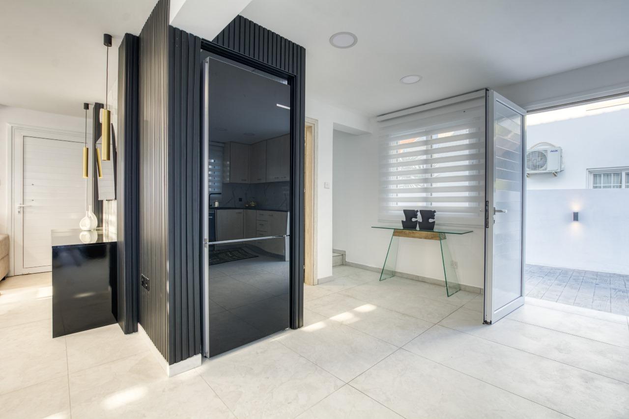 3-bedroom ultra-modern ecological house — photo 16 of 25