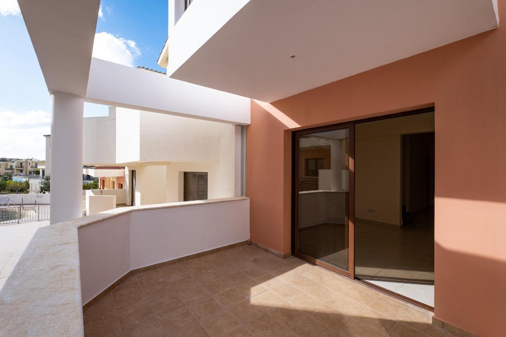 2-Bedroom Maisonette near sea — Paphos