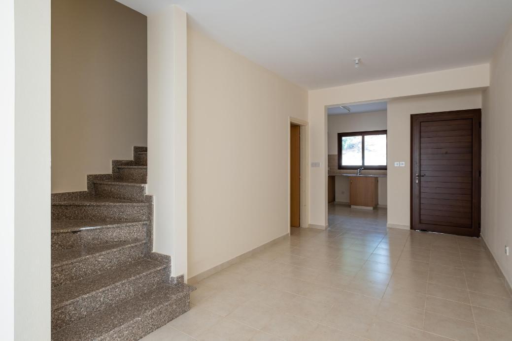 2-Bedroom Maisonette near sea — photo 15 of 25