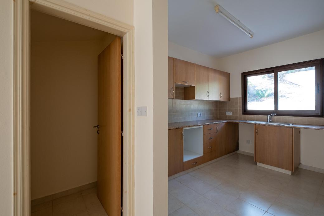 2-Bedroom Maisonette near sea — photo 18 of 25