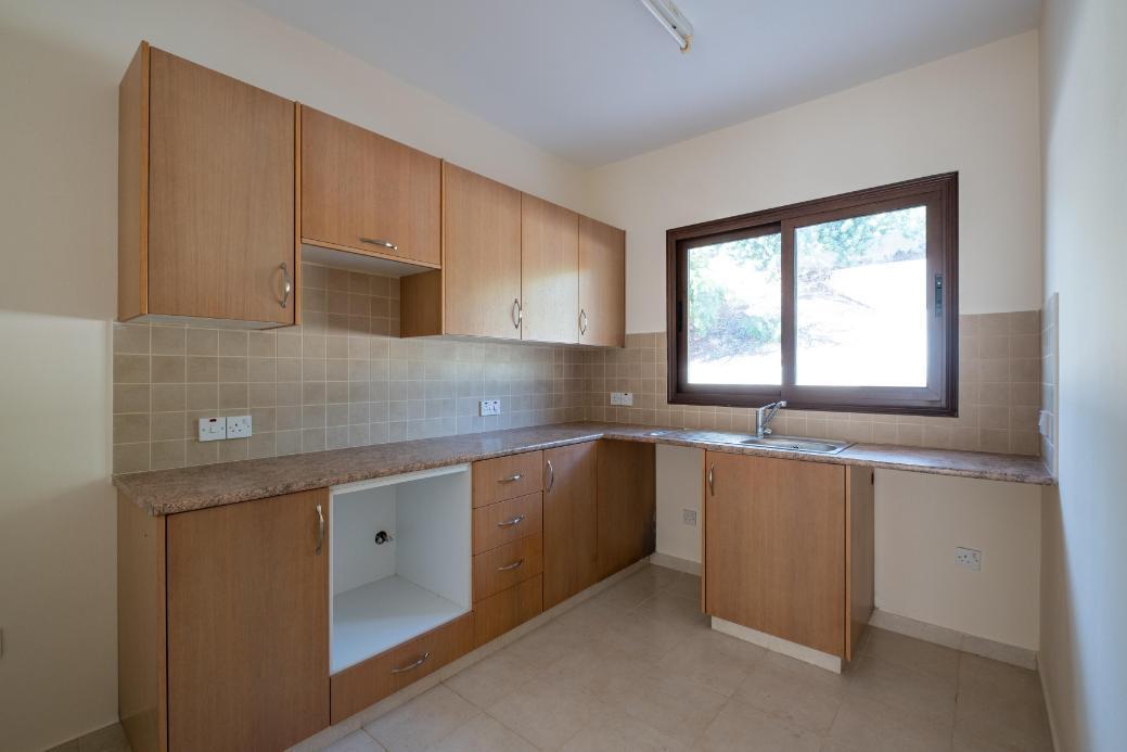 2-Bedroom Maisonette near sea — photo 19 of 25