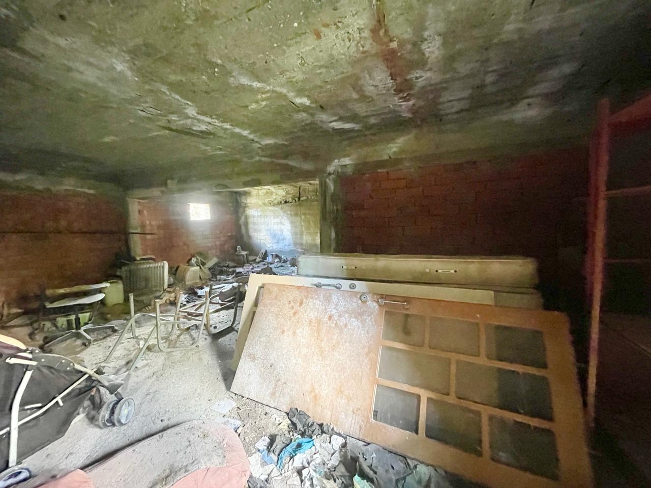 Village house with basement for restoration and glorious view — photo 9 of 12