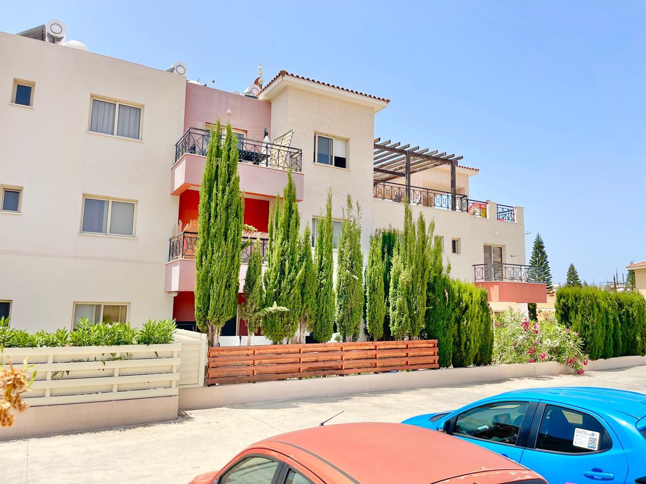 Ground floor apartment in the center of a holiday paradise — photo 2