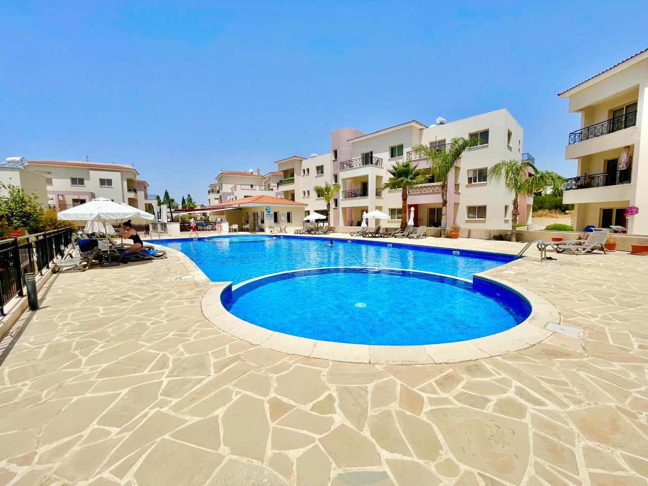 Ground floor apartment in the center of a holiday paradise — photo 4