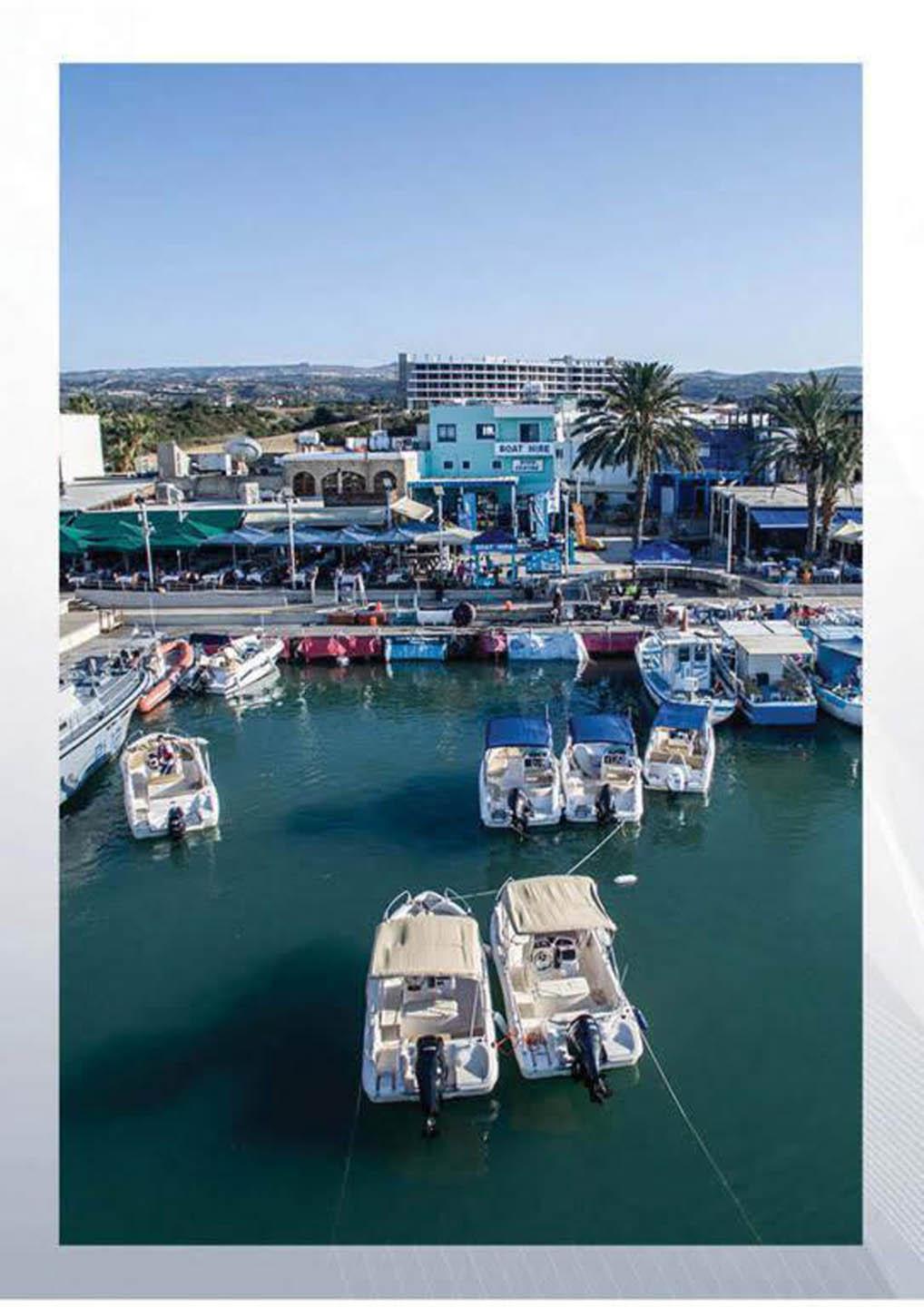 2-Bedroom Sea view apartment close to beach — photo 8 of 25