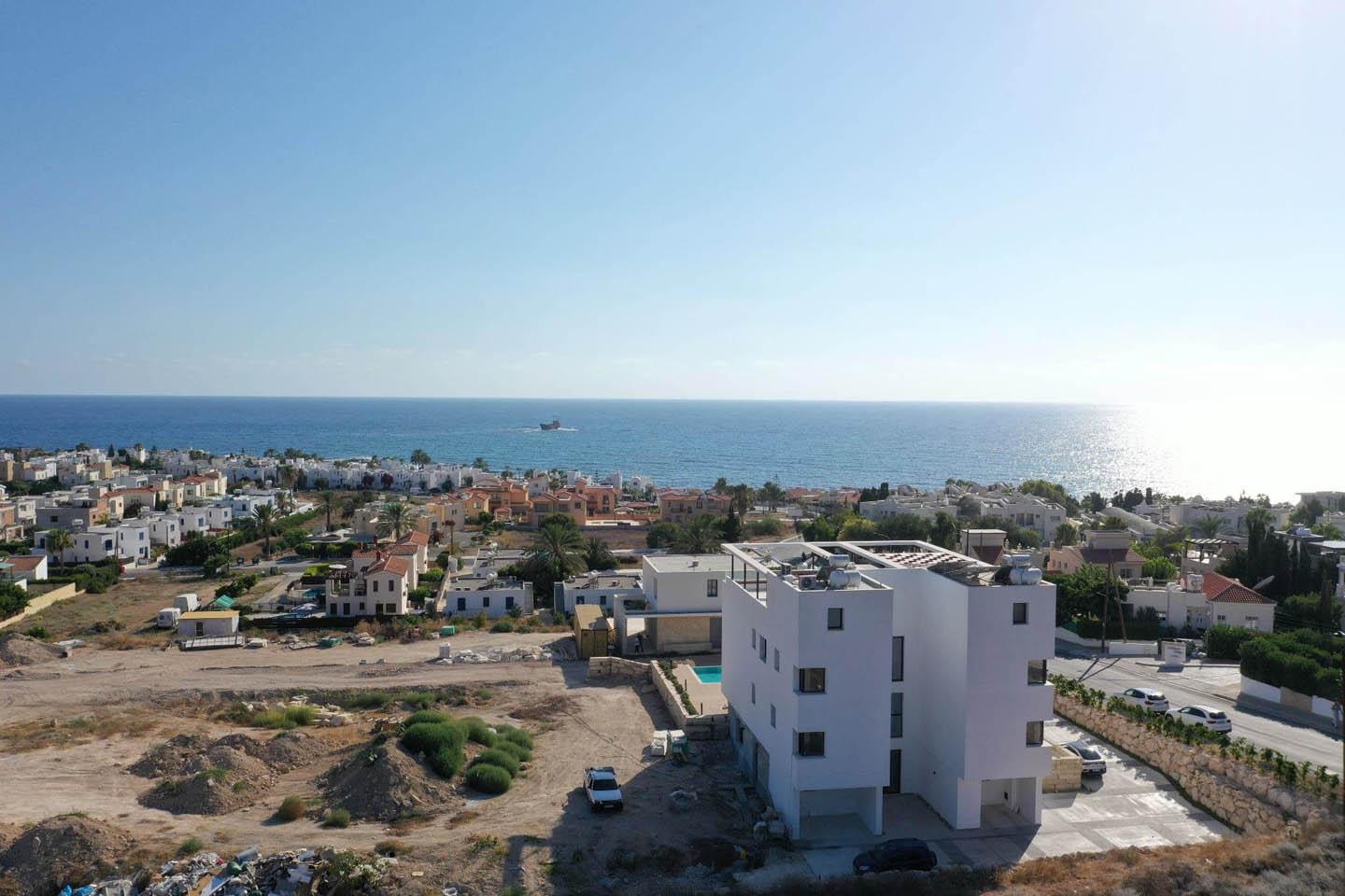 Private villas and townhouses with sea views — photo 7 of 24
