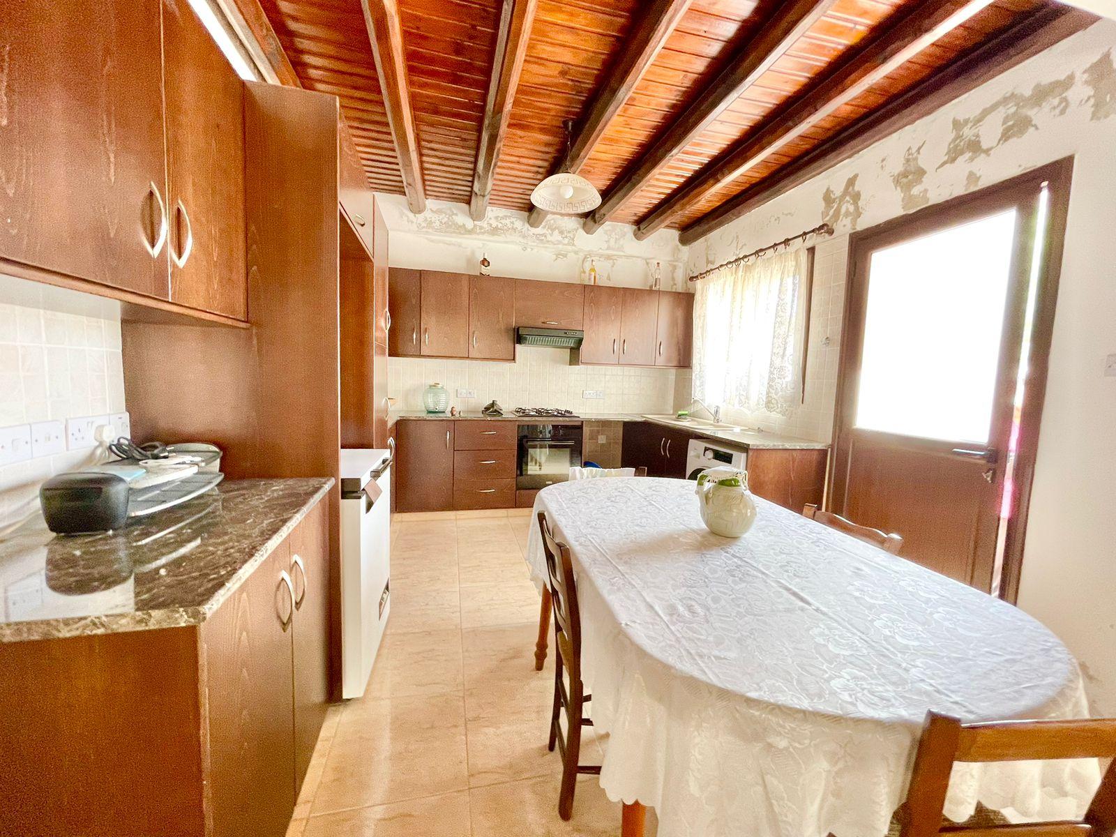 Charming Traditional Stone House with 3 bedrooms — photo 13 of 19