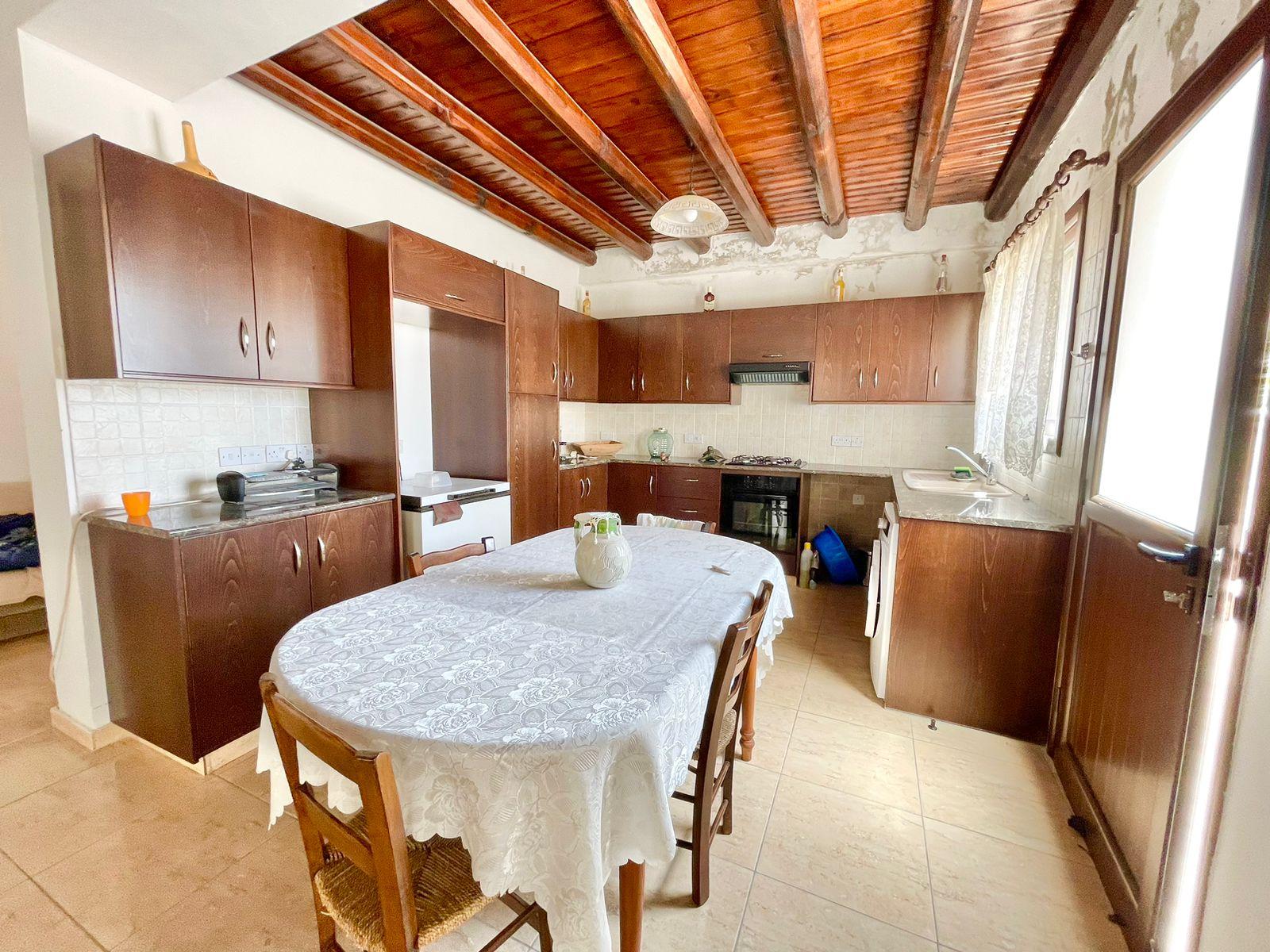 Charming Traditional Stone House with 3 bedrooms — photo 11 of 19