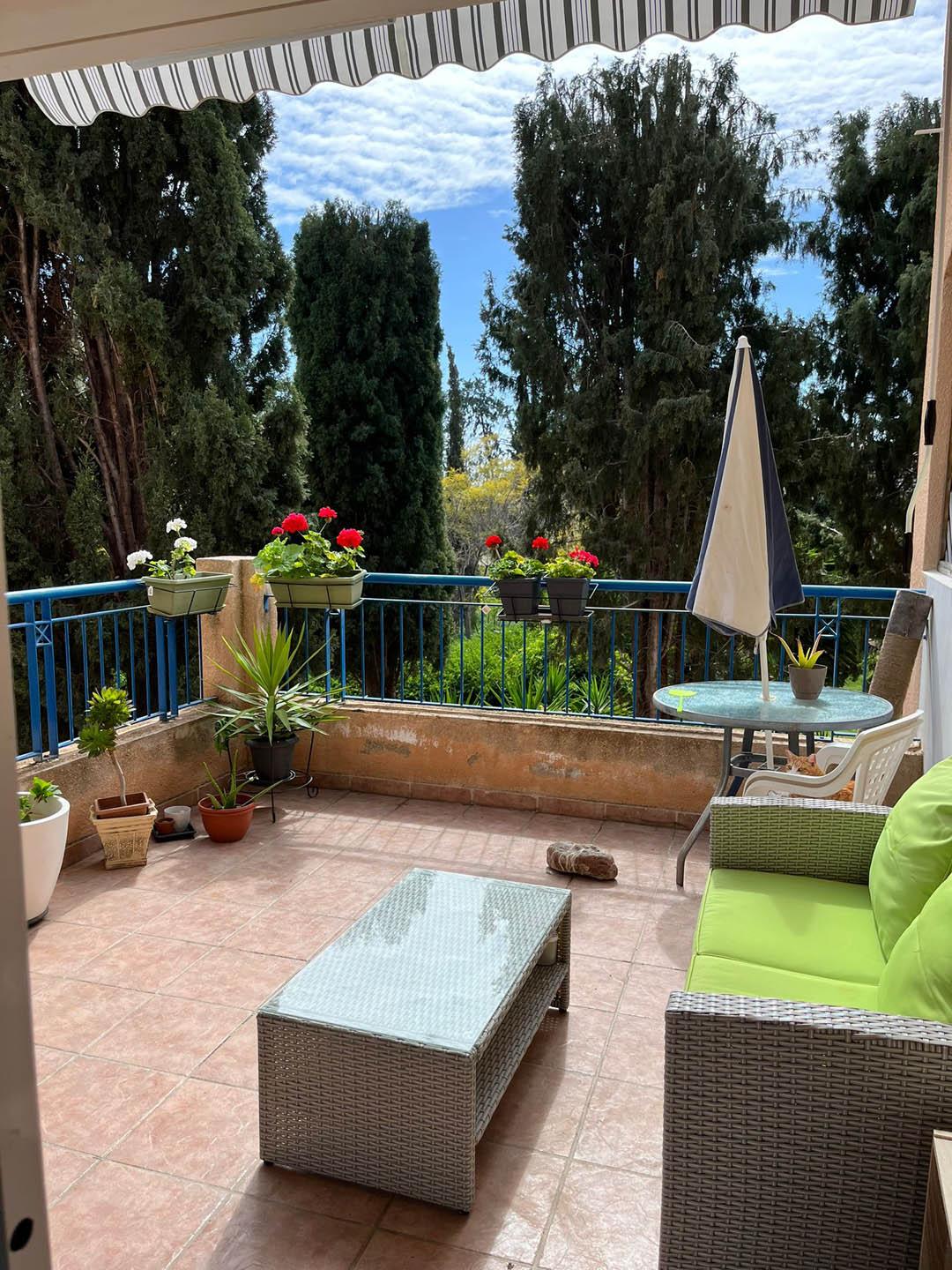 One-Bedroom Apartment - A Cozy Corner in the Shade of a Blooming Oasis — Paphos