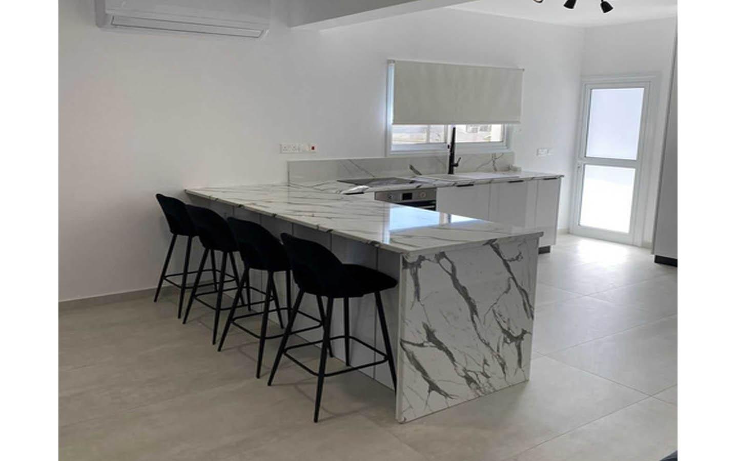 Luxurious two-bedroom apartment with an atmosphere of lightness and space — Limassol