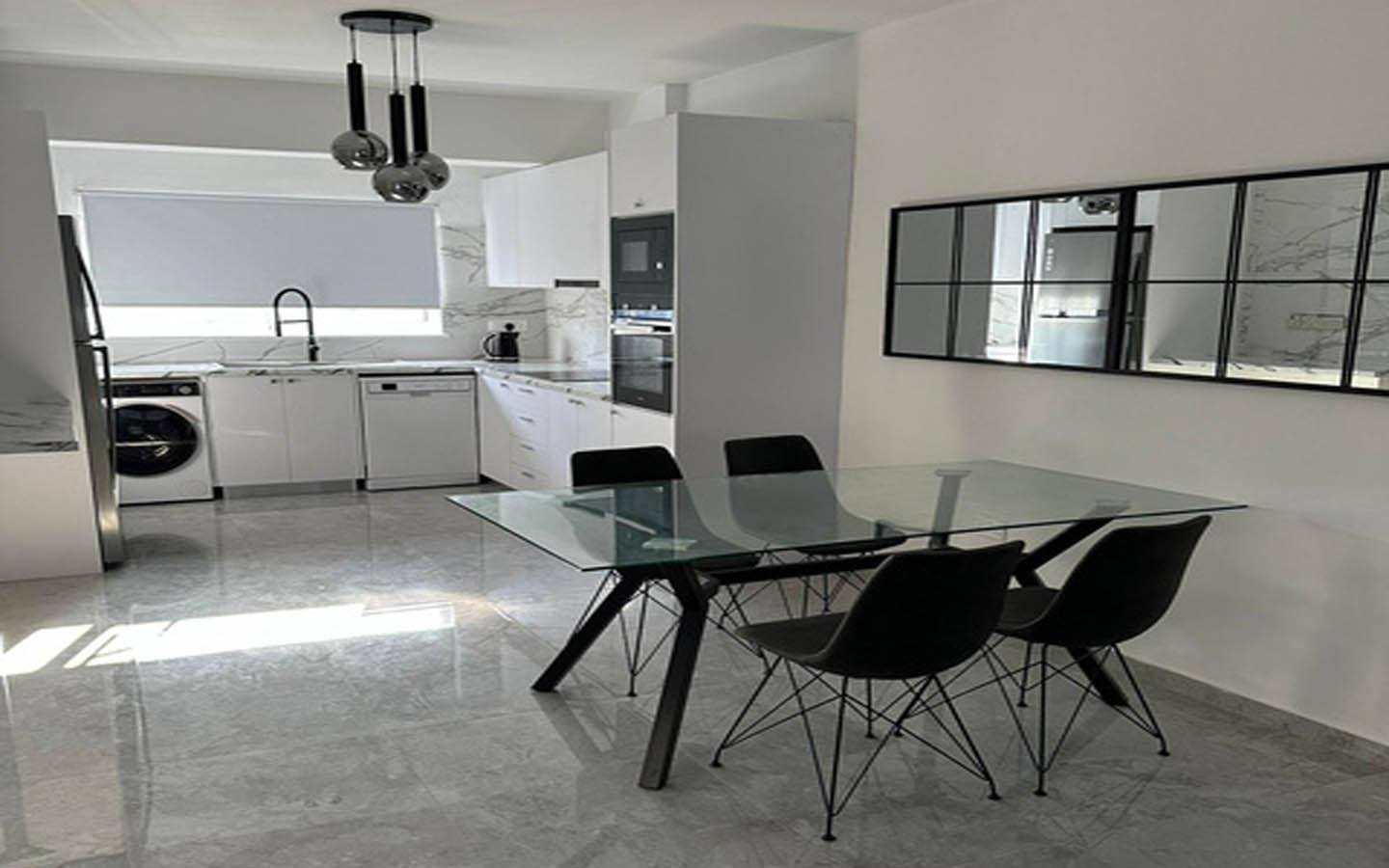 Cozy apartment in the heart of Limassol with modern renovations — Limassol