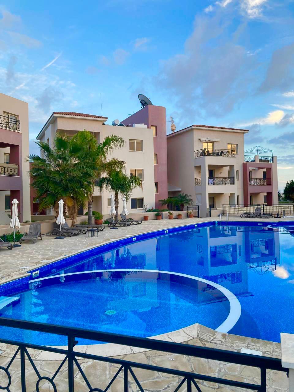Ground floor apartment in the center of a holiday paradise — Paphos