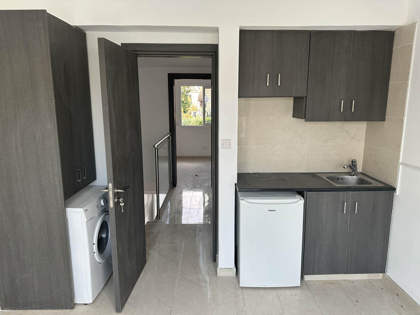 Maisonette with Two Studios and the Option to Combine — photo 10 of 19