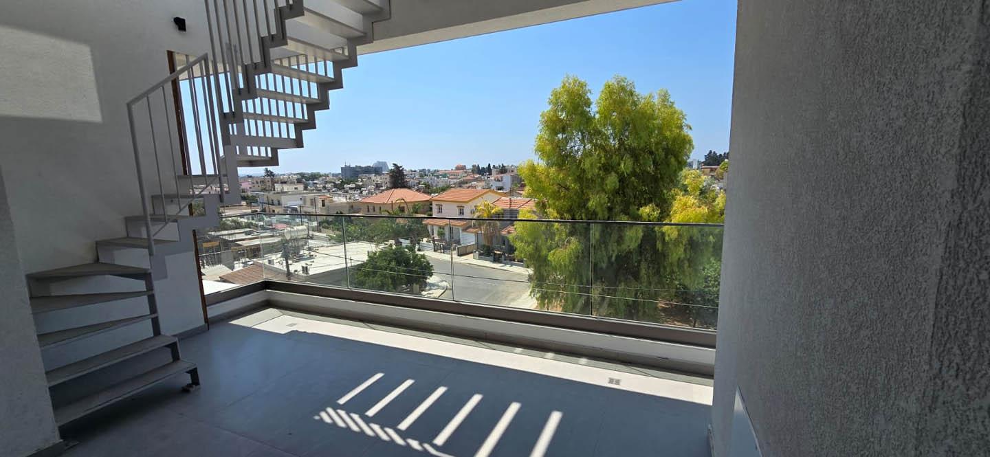 Large 3-bedroom Penthouse in Residential area of Limassol — photo 5