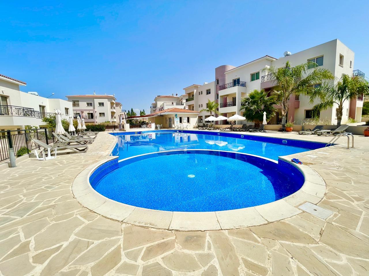 Lovely modern 2-Bedroom Apartment — Paphos