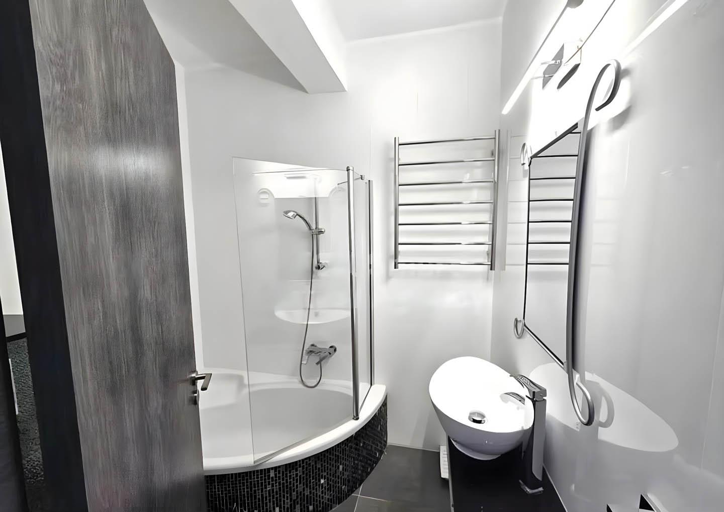 2-Bedroom Apartment with Modern Design — photo 15 of 17
