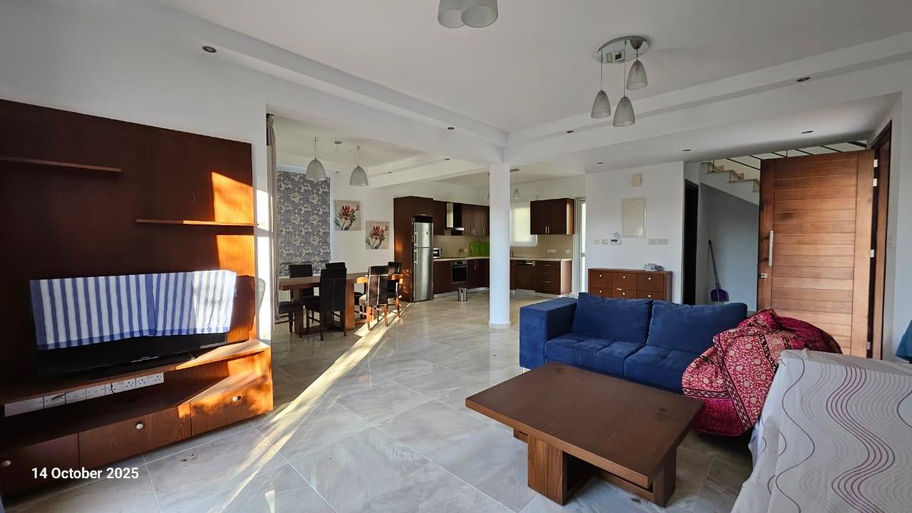 3-Bedroom, 2-Bathroom, Villa close to amenities. Peyia — photo 7 of 10