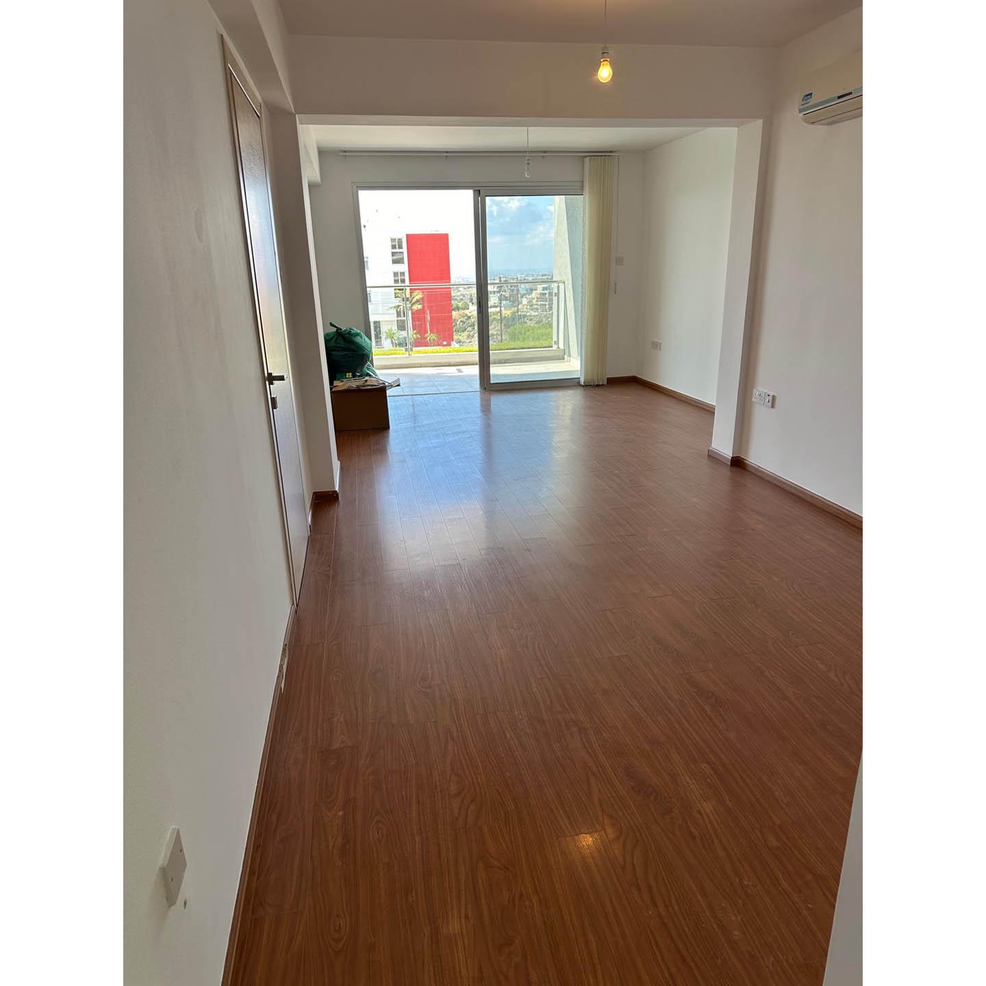 2-Bedroom Apartment with Panoramic City and Coastal Views — photo 7 of 11