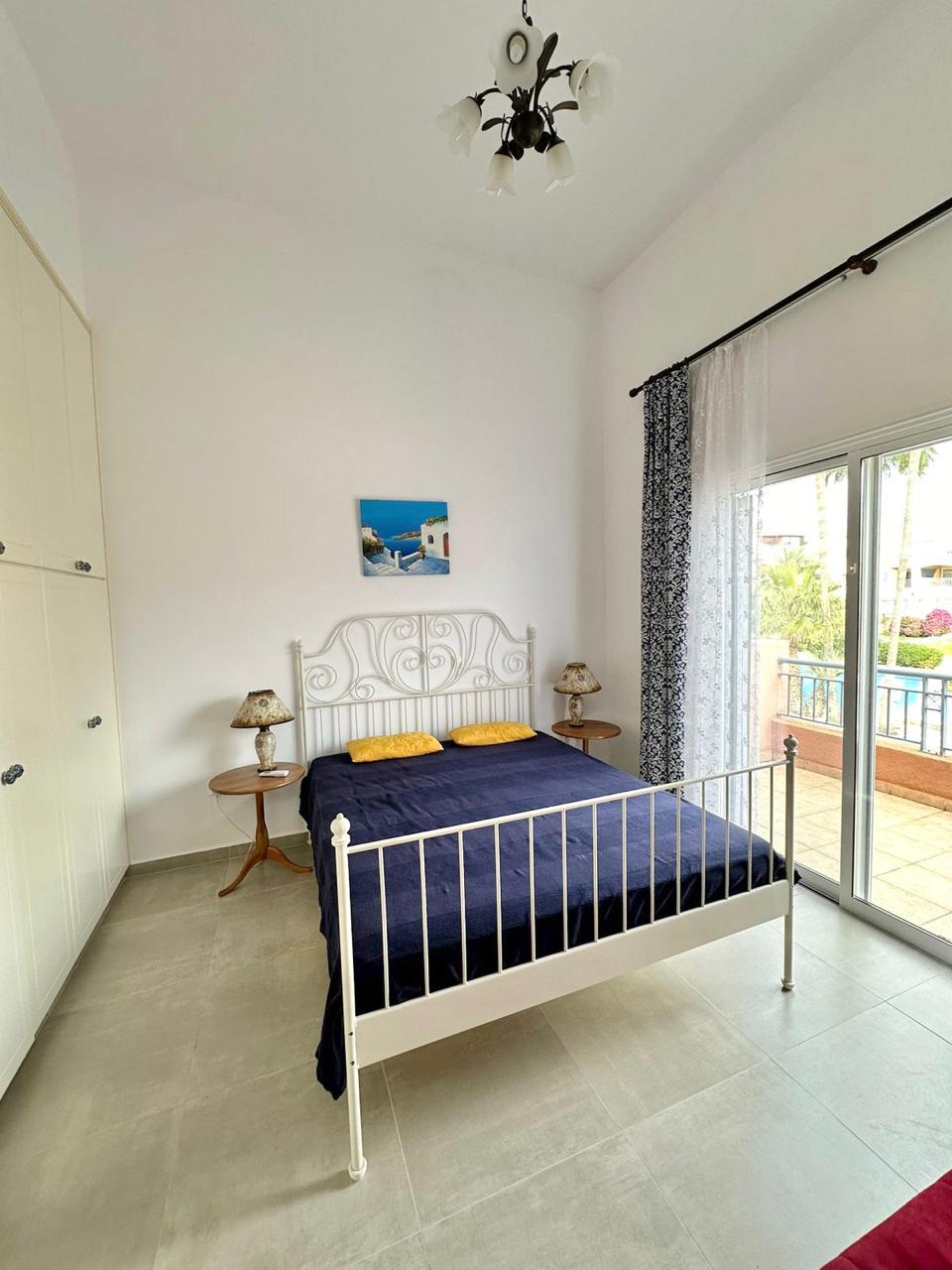 2-Bedroom Maisonette in a Seaside Complex, Kato Paphos — photo 8 of 15