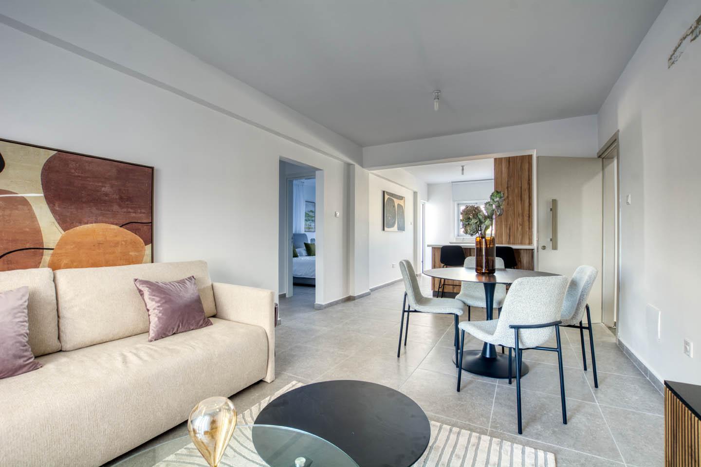 2-Bedroom Apartment with Exquisite Interior — photo 7 of 14