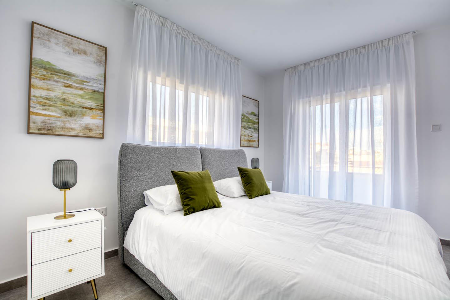 2-Bedroom Apartment with Exquisite Interior — photo 8 of 14