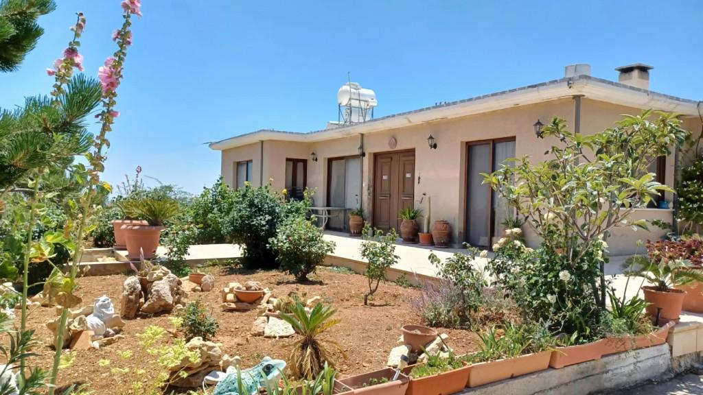3-Bedroom Bungalow - Where Only the Wind Disturbs the Silence — Limassol