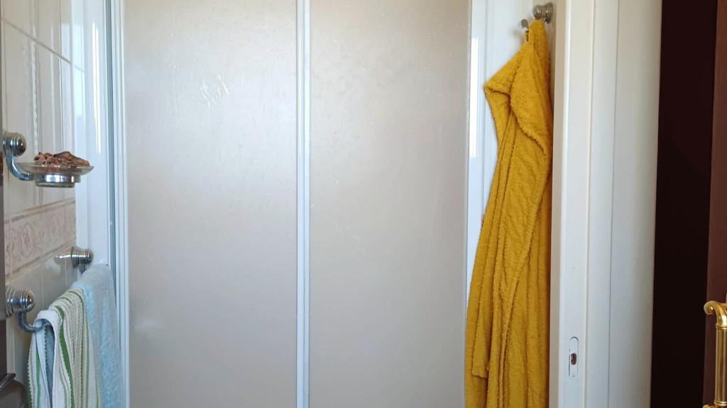 3-Bedroom Bungalow - Where Only the Wind Disturbs the Silence — photo 7 of 9
