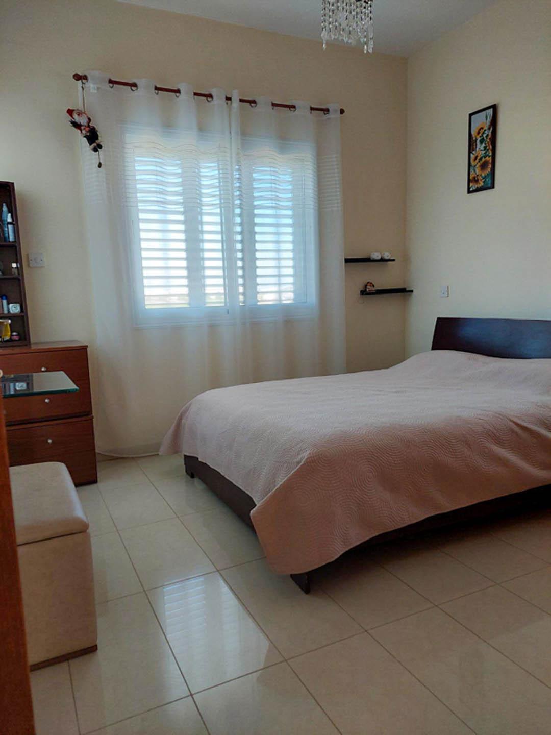 3-Bedroom Villa Surrounded by Lush Green Fields — photo 17 of 17