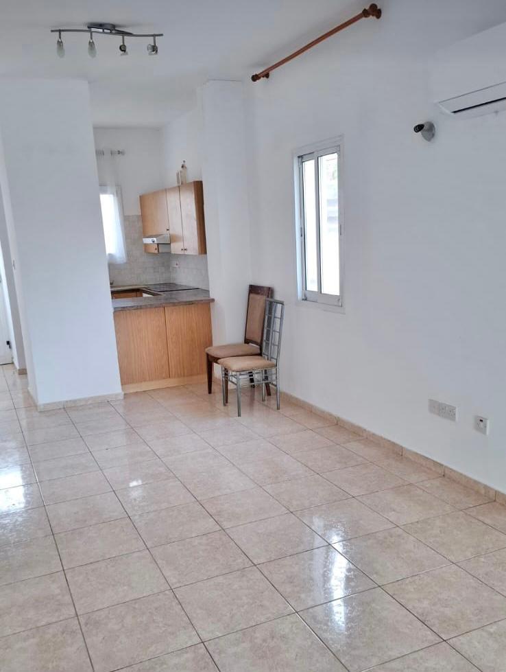 2-Bedroom Ground Floor Apartment in Front of the Pool — photo 9 of 9