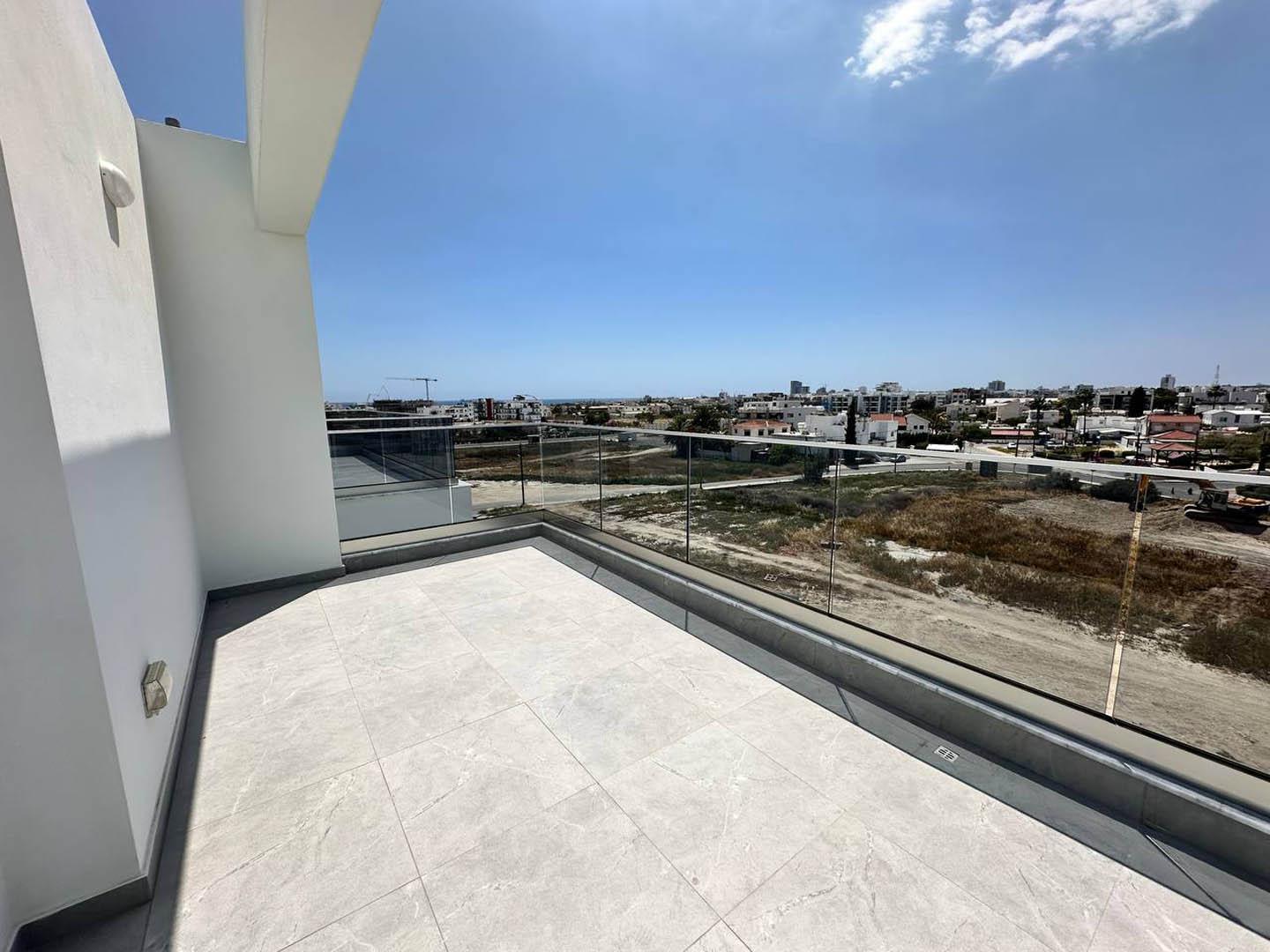 New Two-bedroom apartment close to the sea — photo 11 of 25