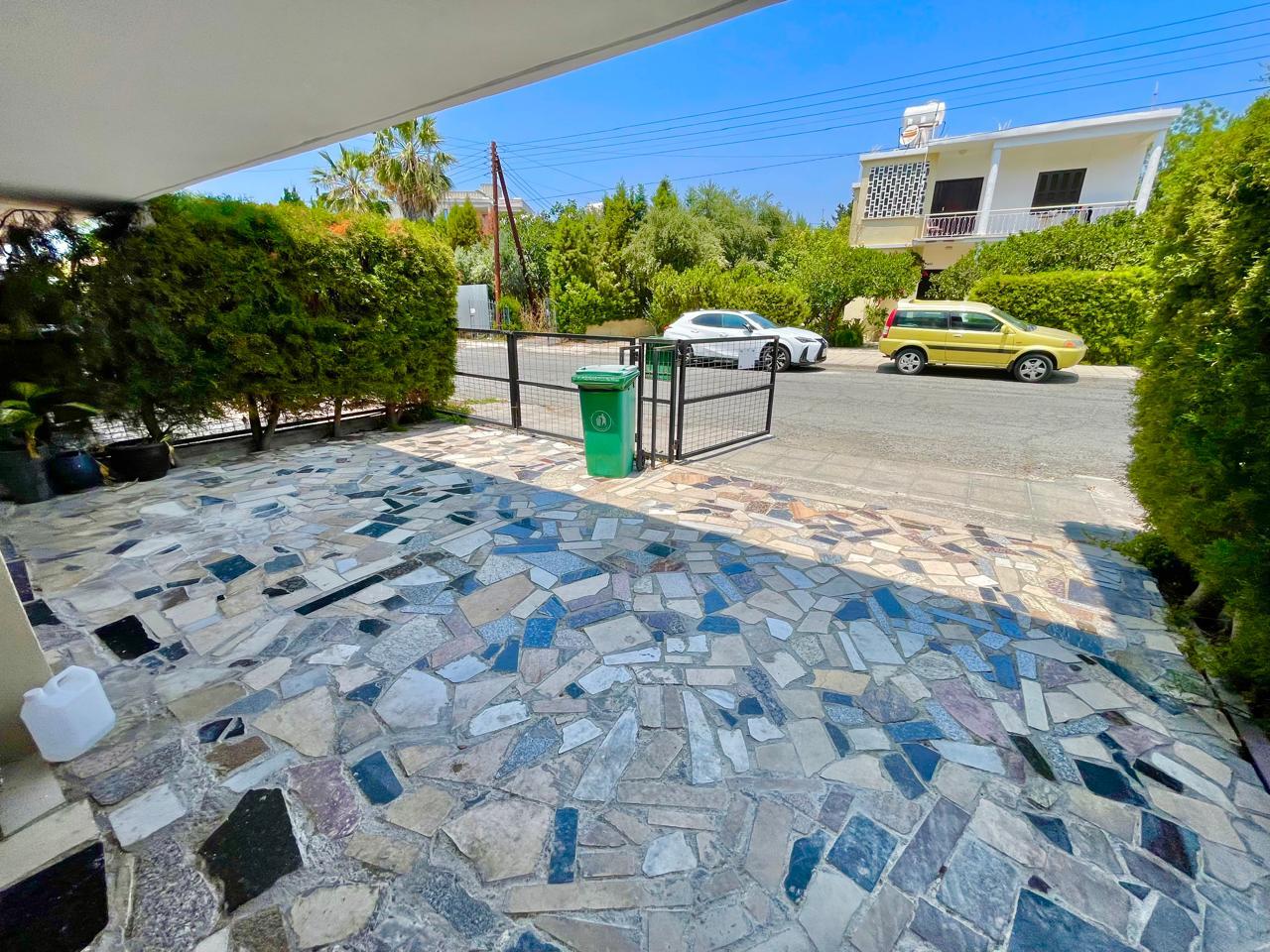 Large 5-Bedroom House Kato Paphos. High investment return close to SEA — photo 25 of 25