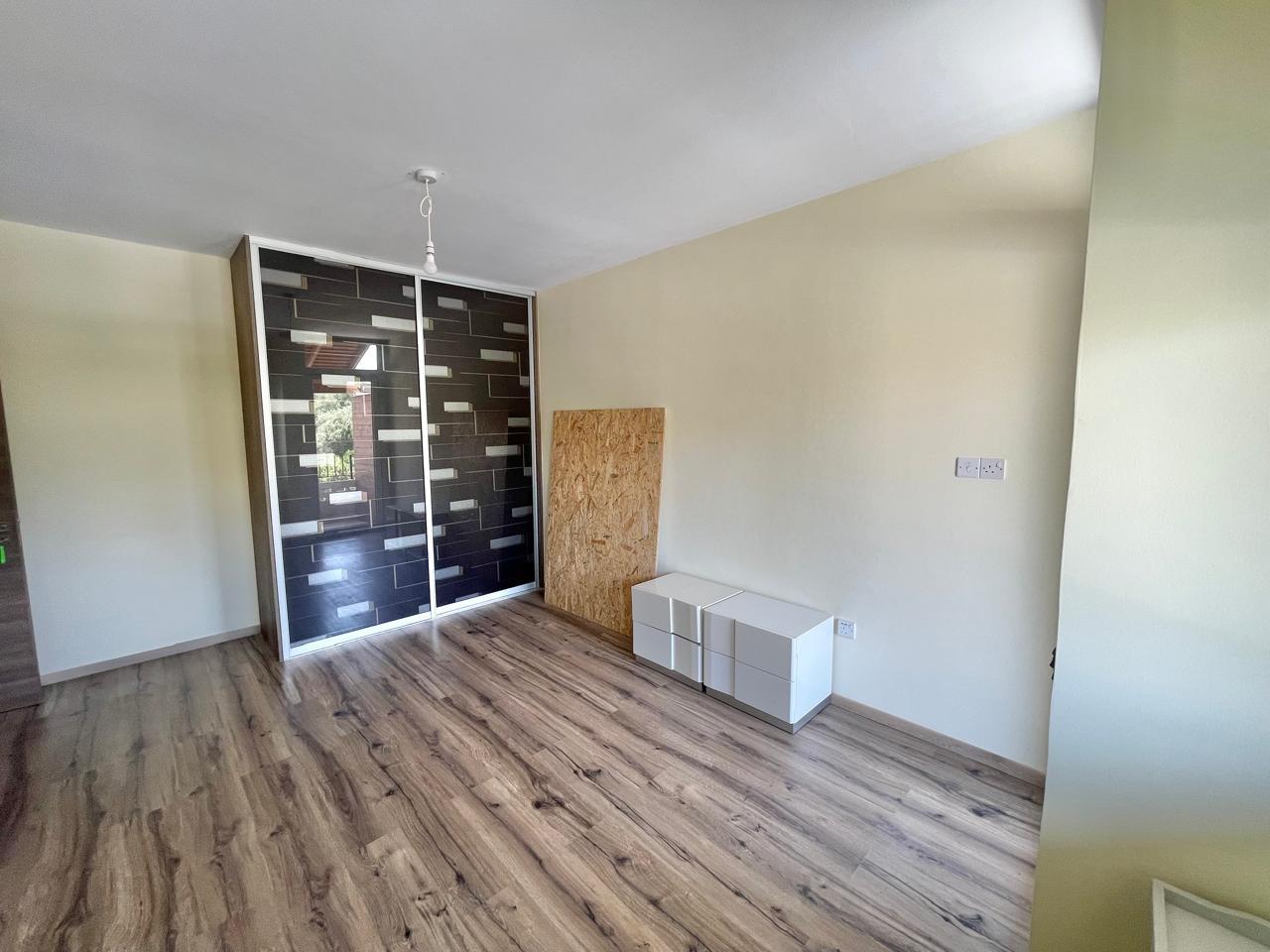 Large 5-Bedroom House Kato Paphos. High investment return close to SEA — photo 20 of 25