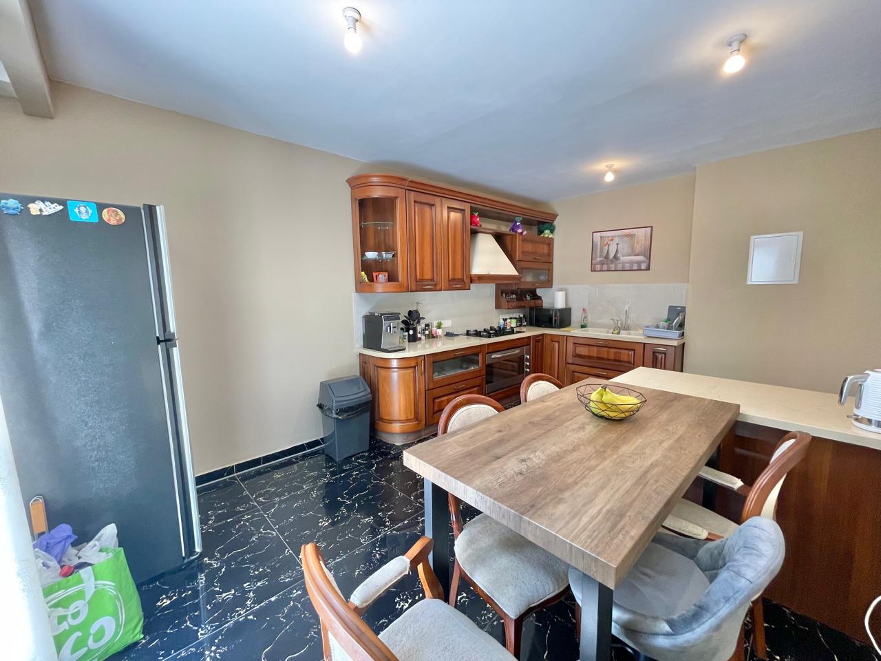 Large 5-Bedroom House Kato Paphos. High investment return close to SEA — photo 10 of 25