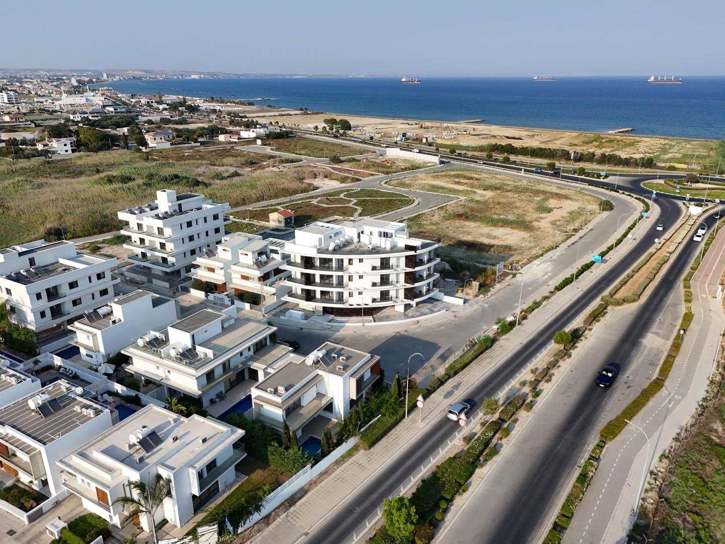 2-bedroom apartments, a few meters from the sea — photo 10 of 23