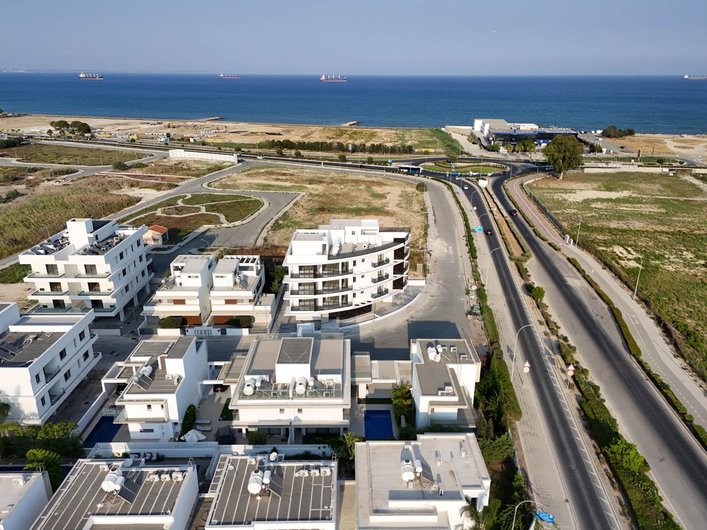 2-bedroom apartments, a few meters from the sea — photo 11 of 23