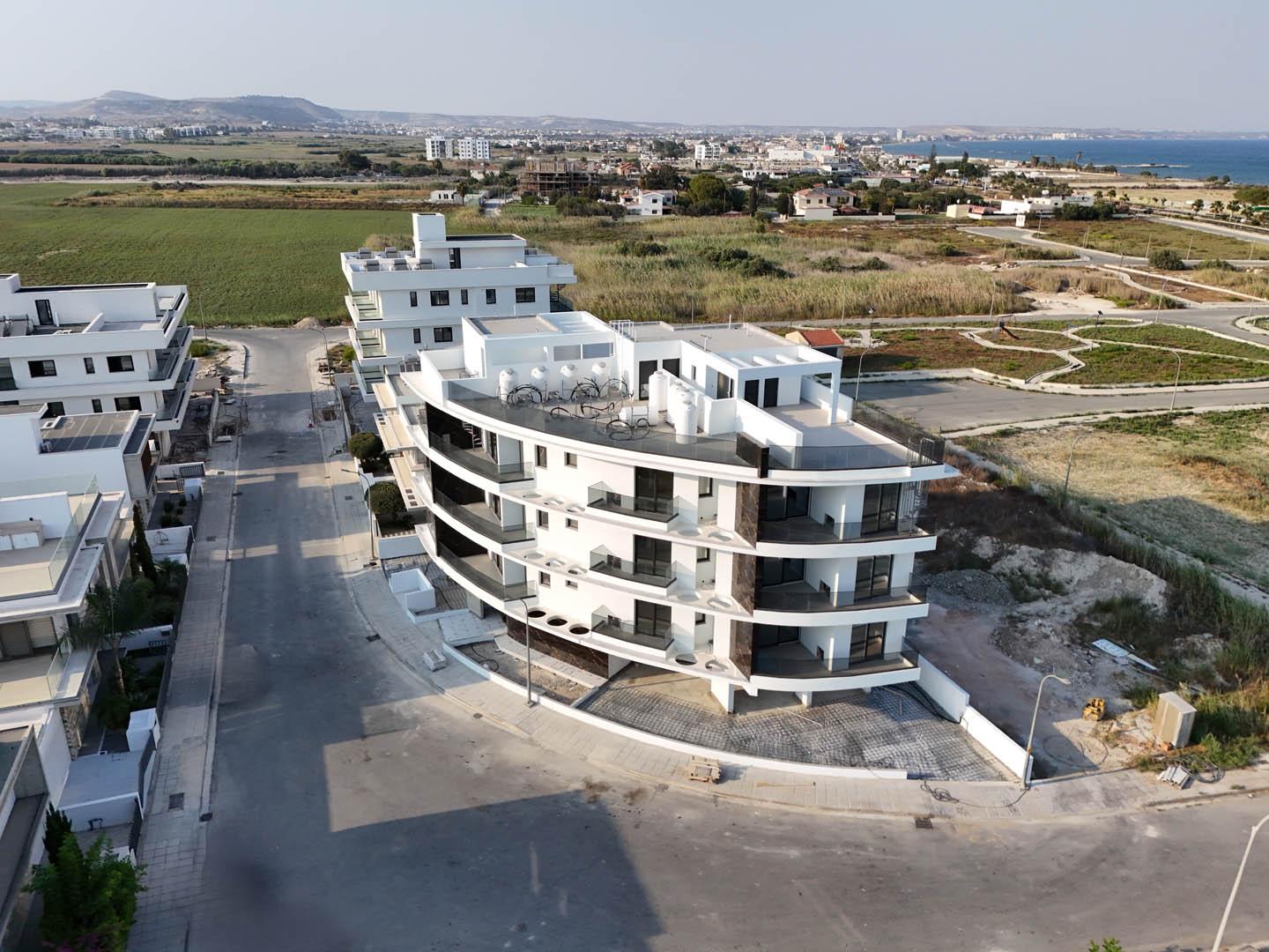 2-bedroom apartments, a few meters from the sea — photo 9 of 23