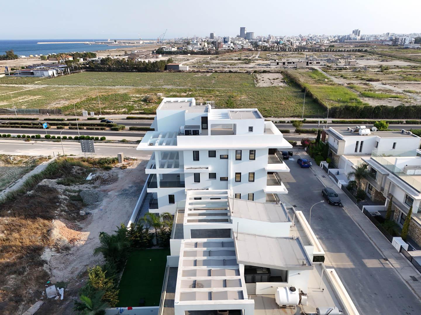 2-bedroom apartments, a few meters from the sea — photo 15 of 23