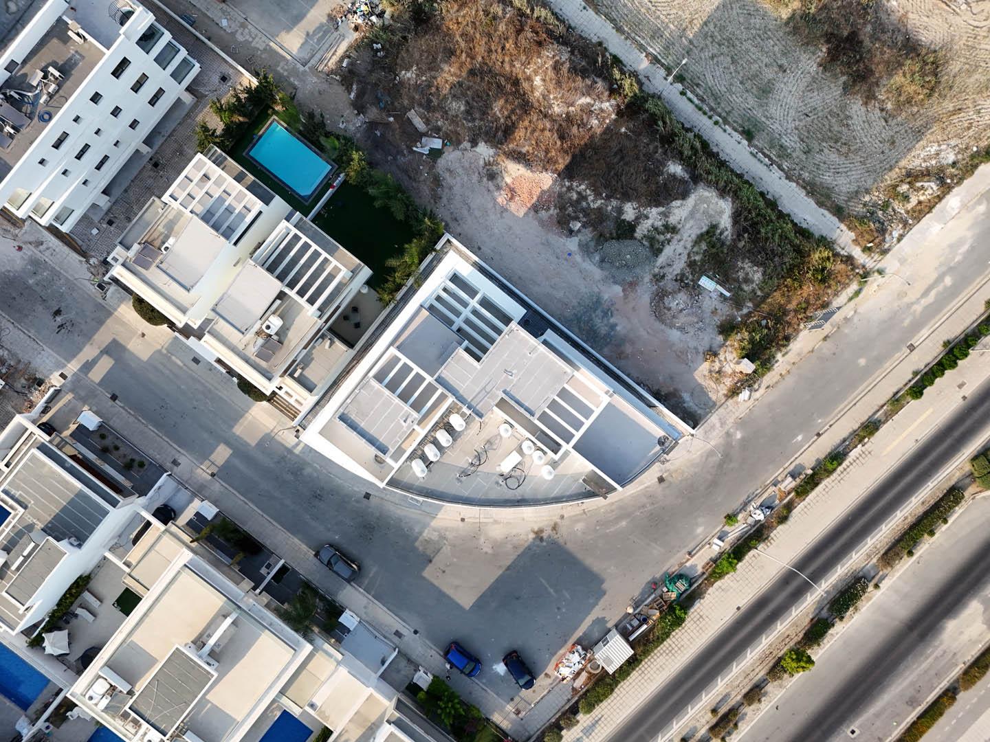 2-bedroom apartments, a few meters from the sea — photo 17 of 23